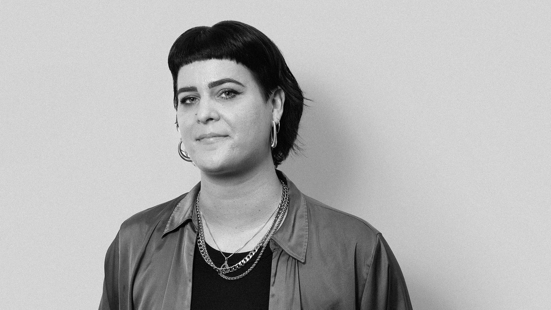 Black-and-white studio portrait of Alessandra Wall, Copywriter at Stendahls.