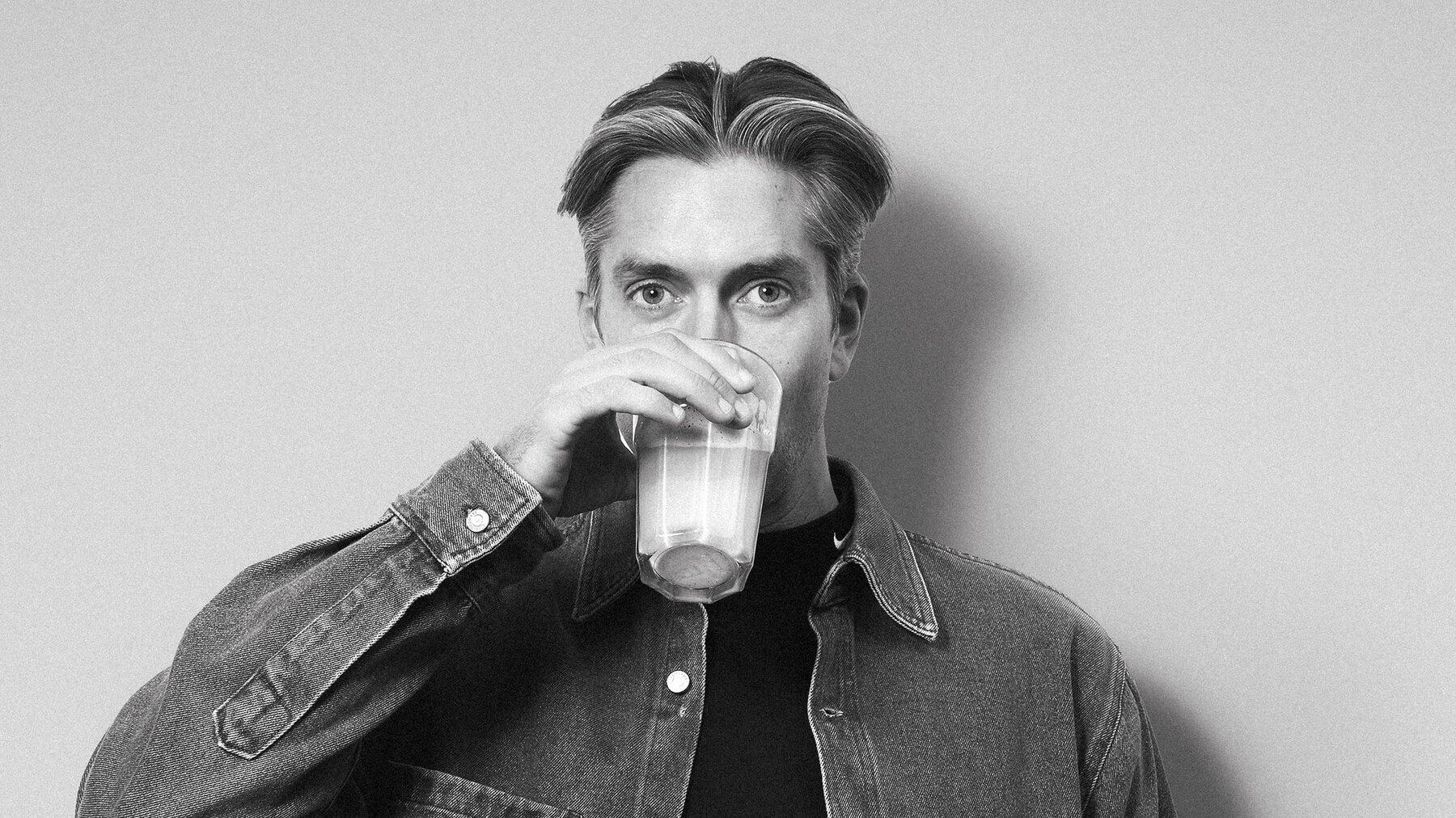 Black-and-white studio portrait of Klas Andén, Art Director at Stendahls.