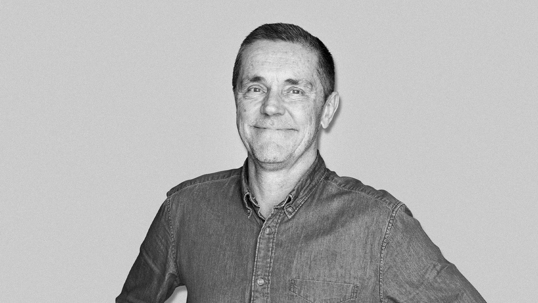 Black-and-white studio portrait of Sören Svanlund, Copywriter at Stendahls.